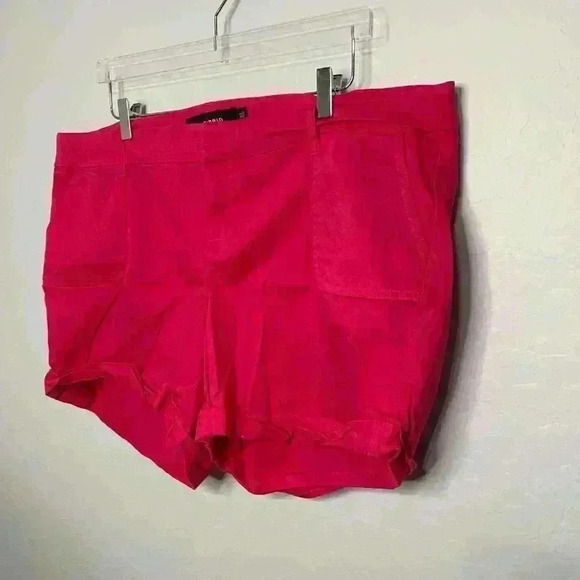 Torrid Set of 3 Cuffed Shorts 2 Green 1 Pink Size 22 - Picture 4 of 12